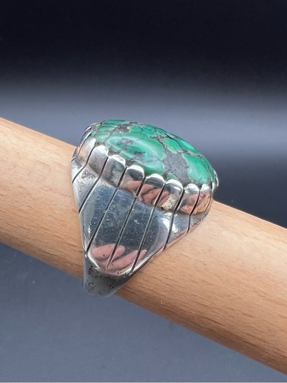 Native American Vintage Green Turquoise Ring - Picture 7 of 8
